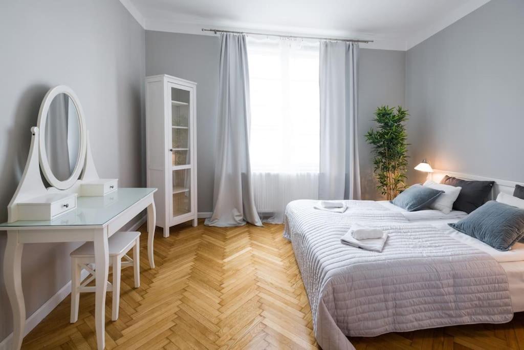 Florianska Deluxe Apartments With Air Condition Krasków Exterior foto